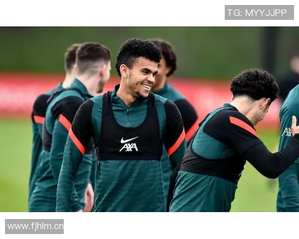 科林斯分享球队化学反应心得强调新球队需共同努力成为优秀队友