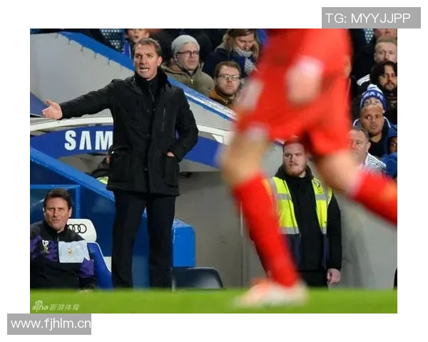 罗杰斯质疑VAR决策为何不让主裁判亲自查看误判情况