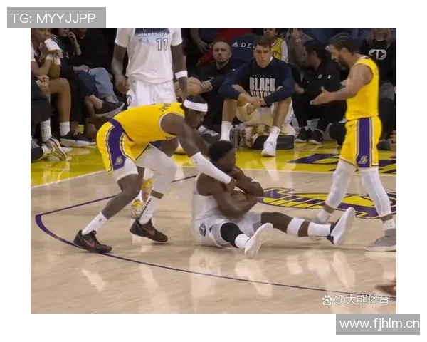 弗莱对艾顿发声：学习莱夫利和东契奇的传球技巧提升自己