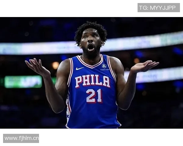 恩比德与鲍尔对决激烈76人半场微弱领先黄蜂三分球大战精彩纷呈 恩比德与鲍尔对决激烈76人半场微弱领先黄蜂三分球大战精彩纷呈