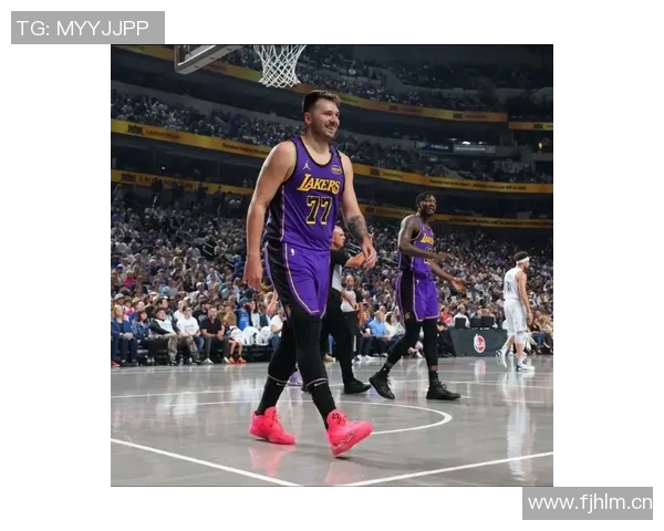 东眉交易一周年湖人客战尼克斯的巧合与回顾 东眉交易一周年湖人客战尼克斯的巧合与回顾